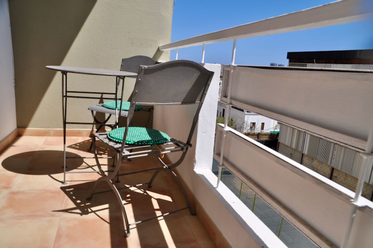 Apartamento para arrendar em Santa Cruz de Tenerife - 900 € (Ref: 9928155)