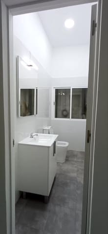 Local Commercial à louer à Duggi, Santa Cruz de Tenerife - 1 100 € (Ref: 9943852)