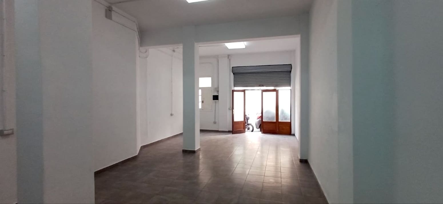 Local Commercial à louer à Santa Cruz de Tenerife - 1 100 € (Ref: 9943852)