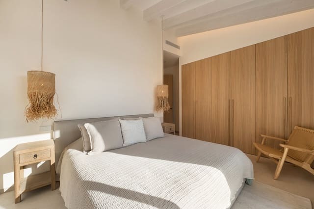 4 soveværelse Finca/Landehus til salg i Ses Salines - € 3.900.000 (Ref: 10035663)