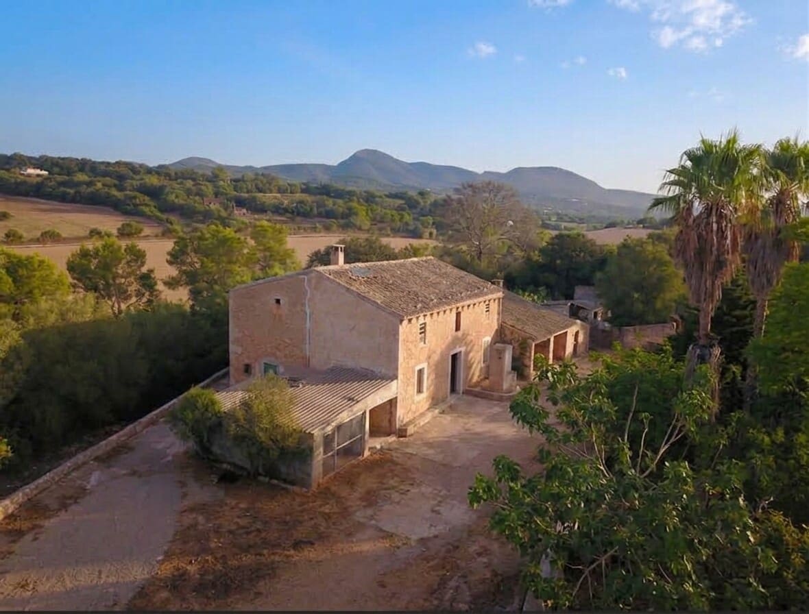 2 bedroom Finca/Country House for sale in Manacor - € 425,000 (Ref: 10048397)