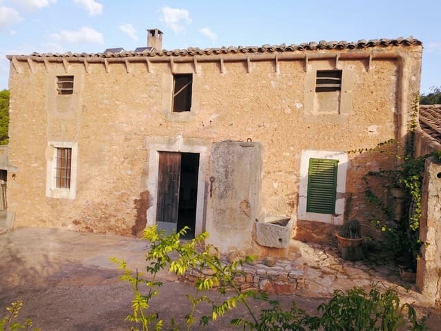 2 bedroom Finca/Country House for sale in Manacor - € 425,000 (Ref: 10048397)