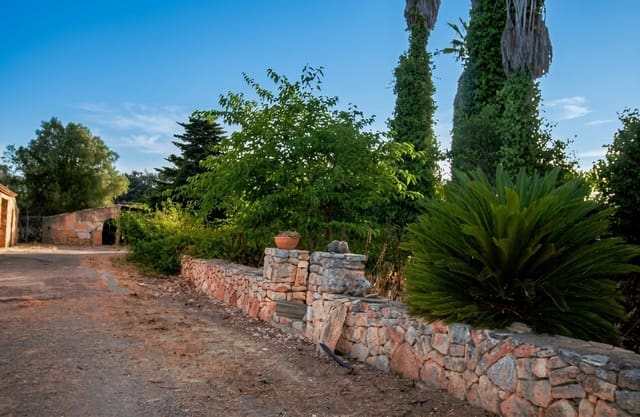 2 bedroom Finca/Country House for sale in Manacor - € 425,000 (Ref: 10048397)