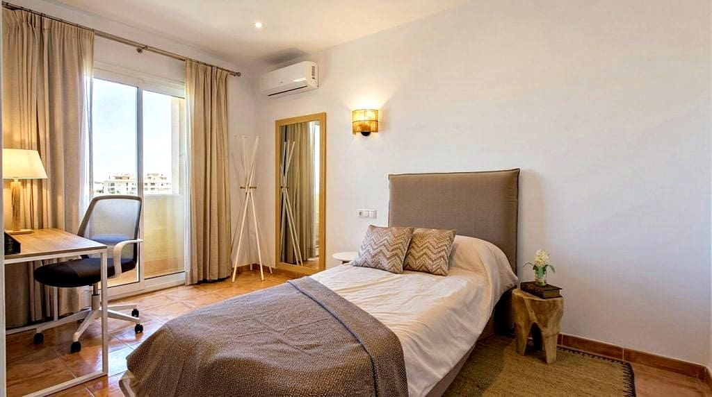 3 bedroom Townhouse for sale in Manacor with garage - € 595,000 (Ref: 10130528)