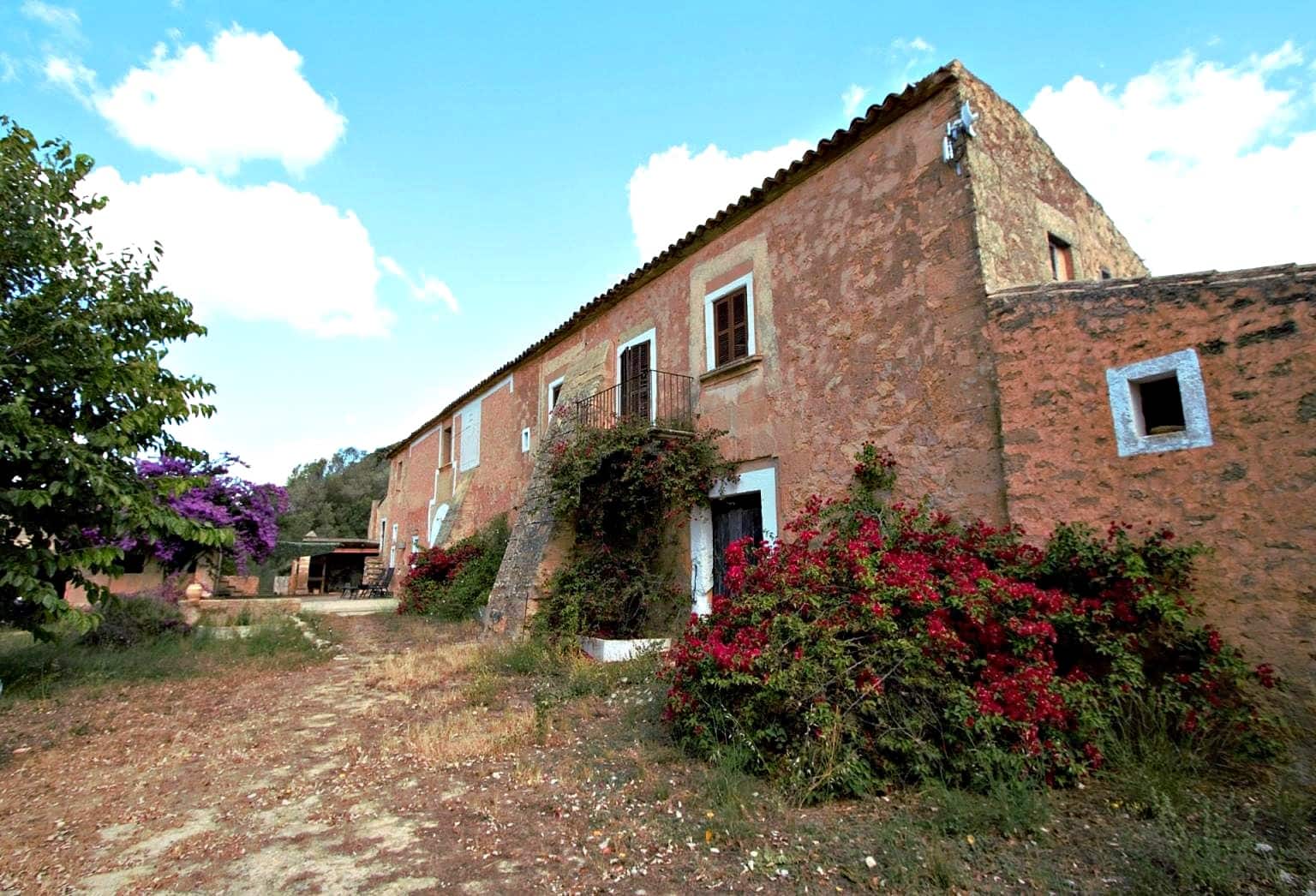 5 bedroom Finca/Country House for sale in Manacor - € 3,800,000 (Ref: 10130529)