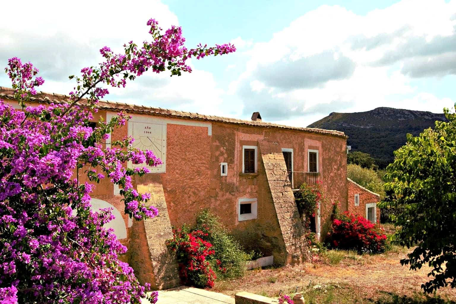 5 bedroom Finca/Country House for sale in Manacor - € 3,800,000 (Ref: 10130529)