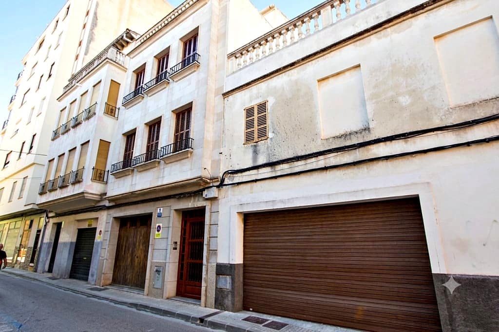 3 bedroom Townhouse for sale in Manacor with garage - € 600,000 (Ref: 10130687)