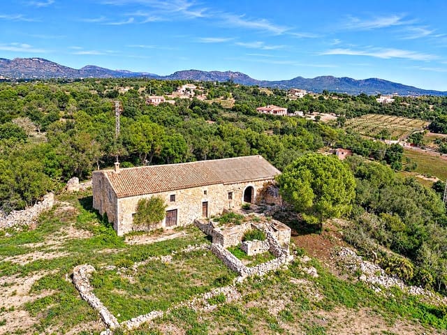 8 soverom Finca/Herregård til salgs i Sant Llorenç des Cardassar - € 790 000 (Ref: 10172894)
