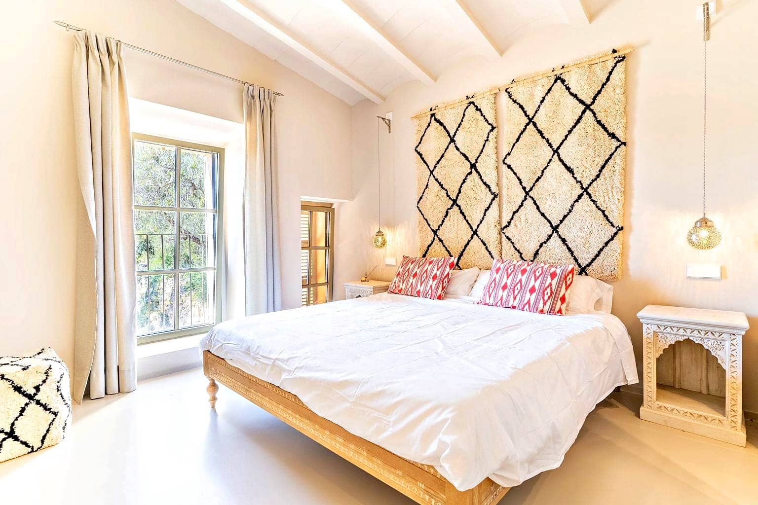 4 bedroom Finca/Country House for sale in Manacor with pool - € 2,000,000 (Ref: 9431635)