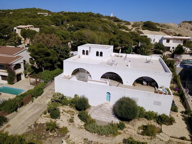 5 bedroom Villa for sale in Capdepera with pool - € 2,600,000 (Ref: 9431644)