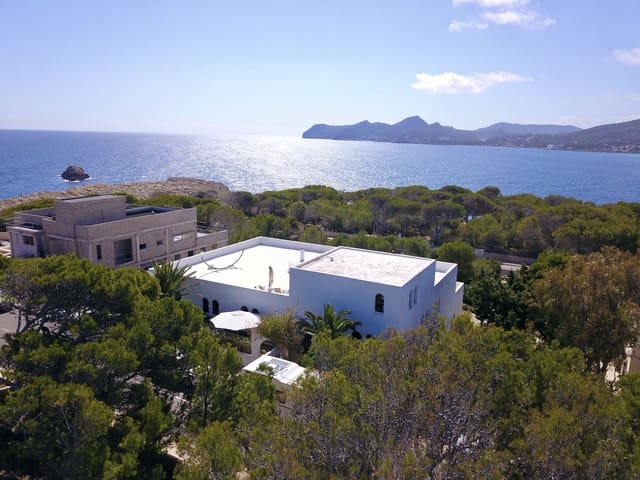 5 bedroom Villa for sale in Capdepera with pool - € 2,600,000 (Ref: 9431644)