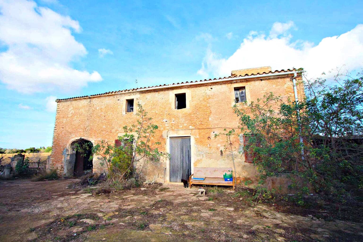 1 bedroom Finca/Country House for sale in Cala Murada - € 1,295,000 (Ref: 9431666)