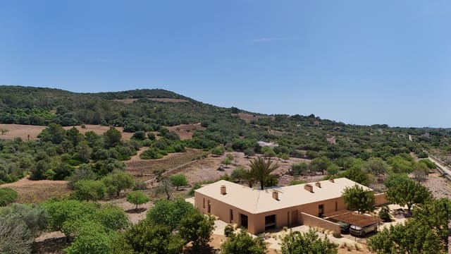 Grunde uden byggetilladelser til salg i Son Carrio, Sant Llorenç des Cardassar - € 425.000 (Ref: 9566506)