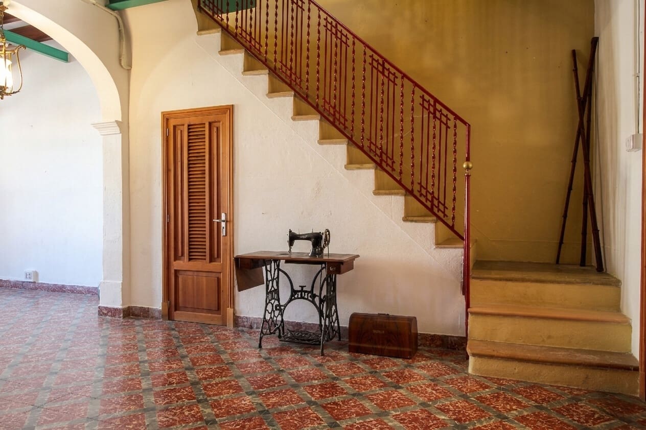 4 bedroom Townhouse for sale in Vilafranca de Bonany - € 495,000 (Ref: 9731371)