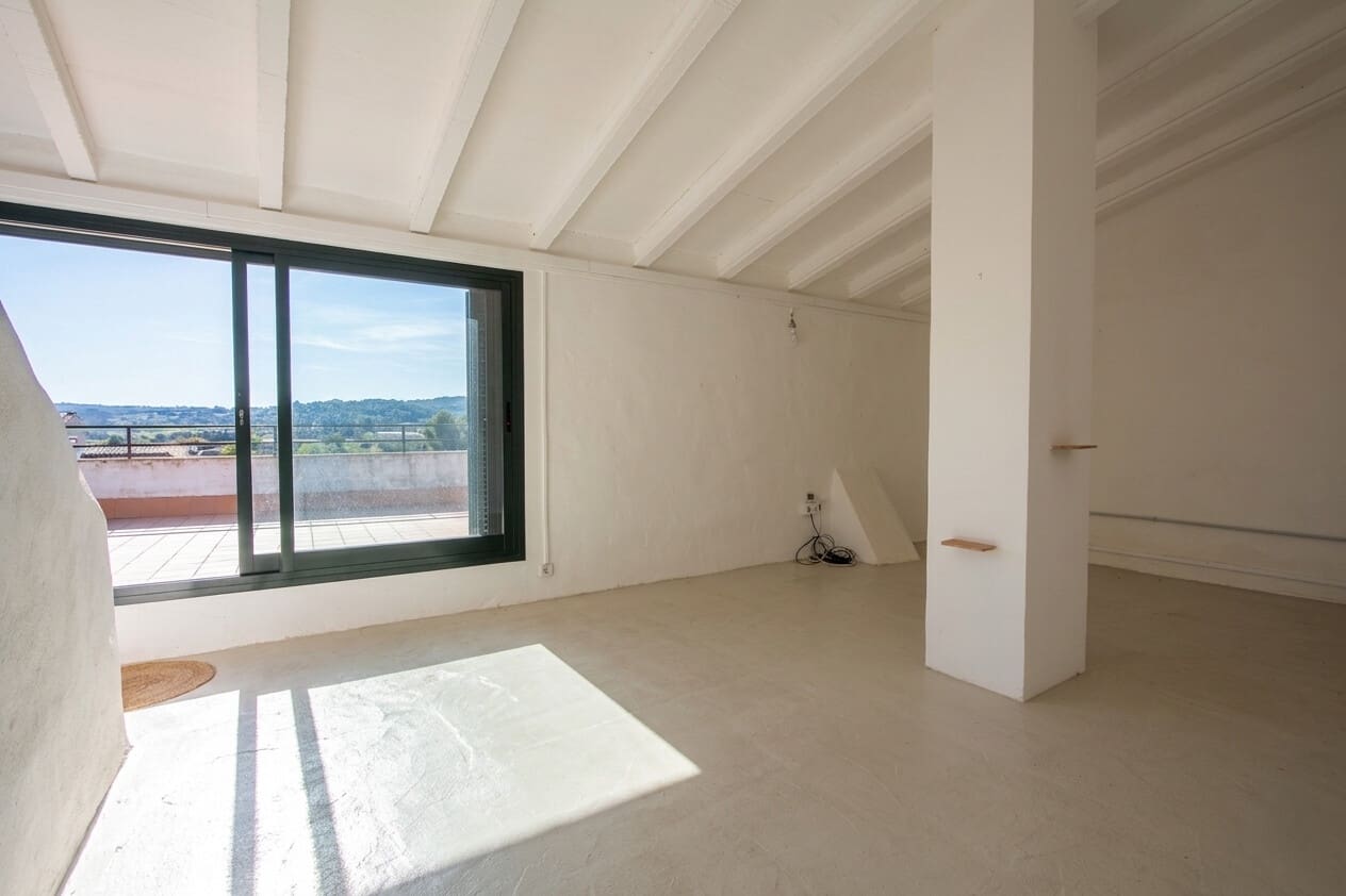 4 bedroom Townhouse for sale in Vilafranca de Bonany - € 495,000 (Ref: 9731371)