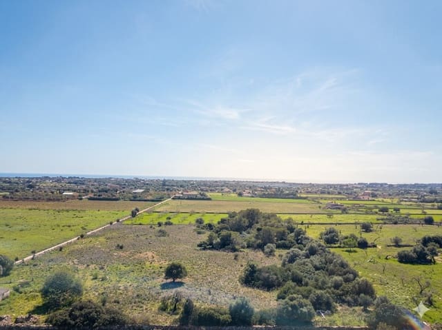 Grunde uden byggetilladelser til salg i Portocristo / Port de Manacor, Manacor - € 450.000 (Ref: 9771034)