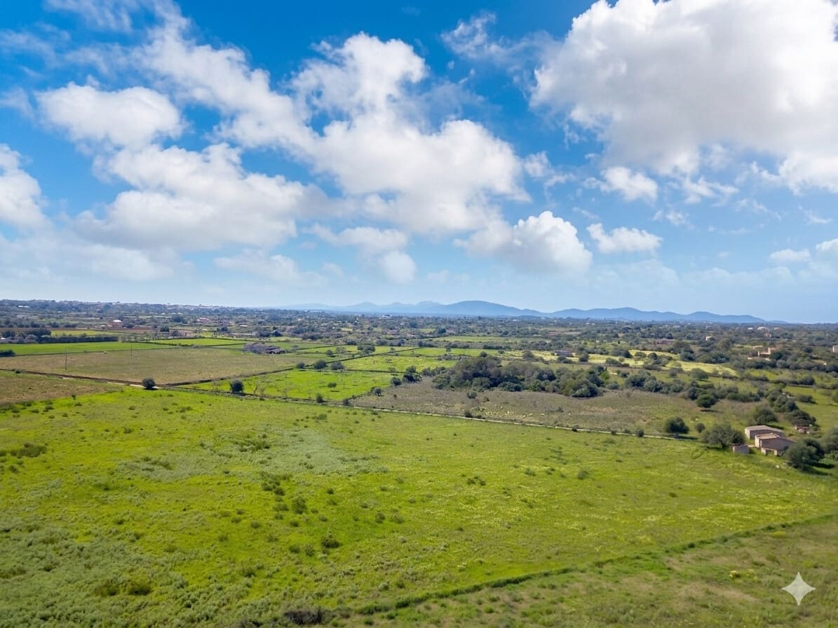 Grunde uden byggetilladelser til salg i Portocristo / Port de Manacor - € 450.000 (Ref: 9771034)