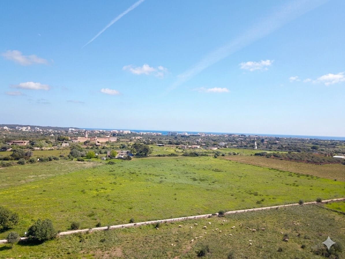 Grunde uden byggetilladelser til salg i Portocristo / Port de Manacor - € 450.000 (Ref: 9771034)