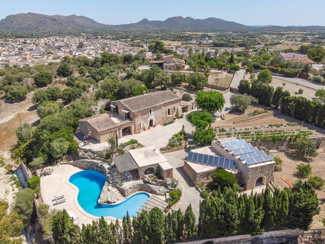 4 makuuhuone Maalaistalo myytävänä paikassa Sant Llorenç des Cardassar mukana uima-altaan - 1 800 000 € (Ref: 9964041)
