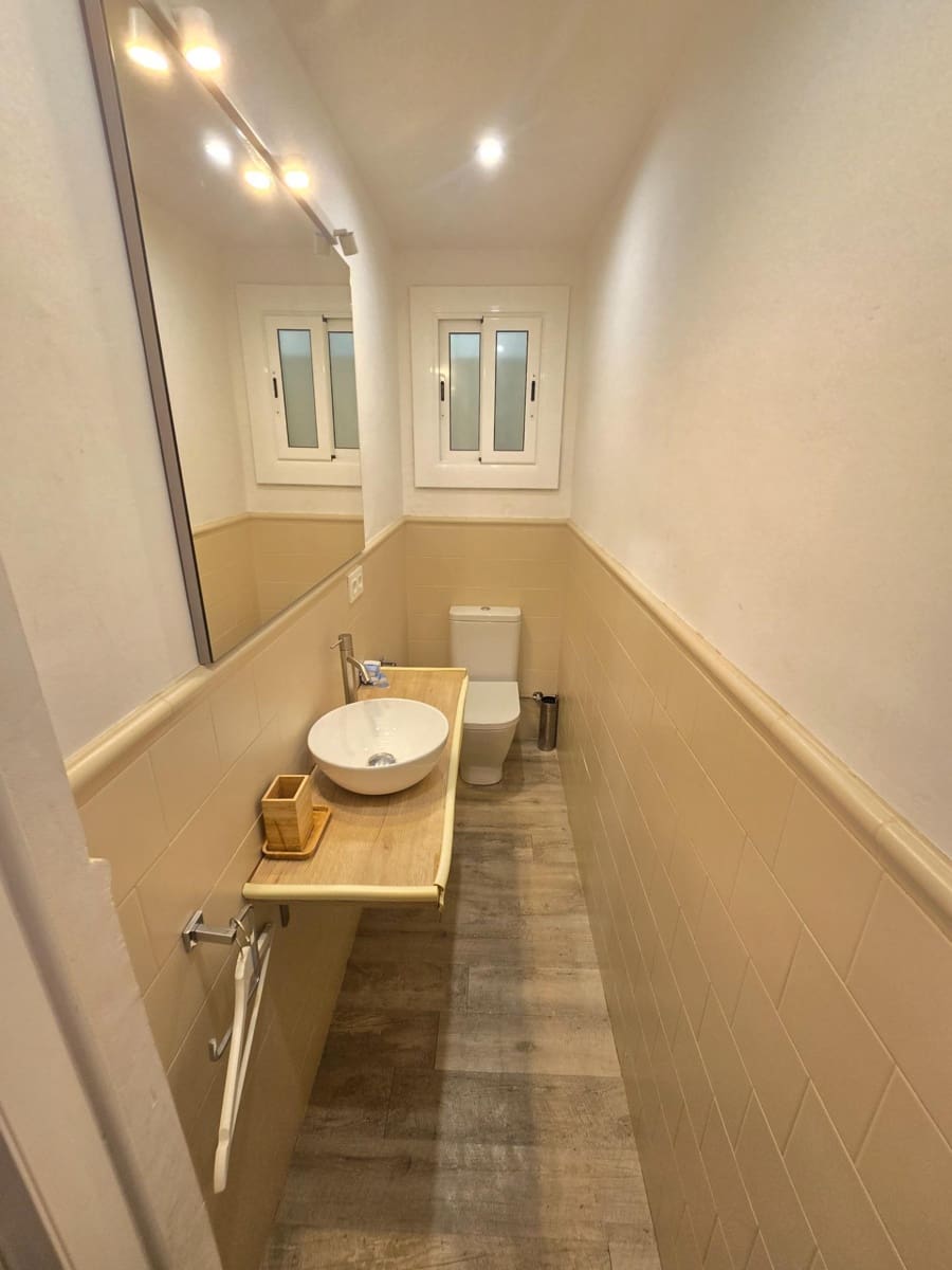 2 slaapkamer Flat te huur in El Masnou - € 940 (Ref: 10072623)