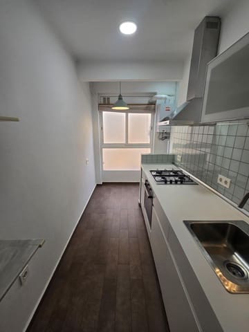 2 soveværelse Lejlighed til leje i El Masnou - € 940 (Ref: 10072623)
