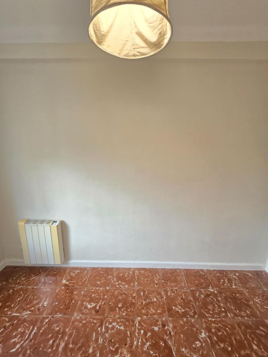 2 slaapkamer Flat te huur in El Masnou - € 940 (Ref: 10072623)