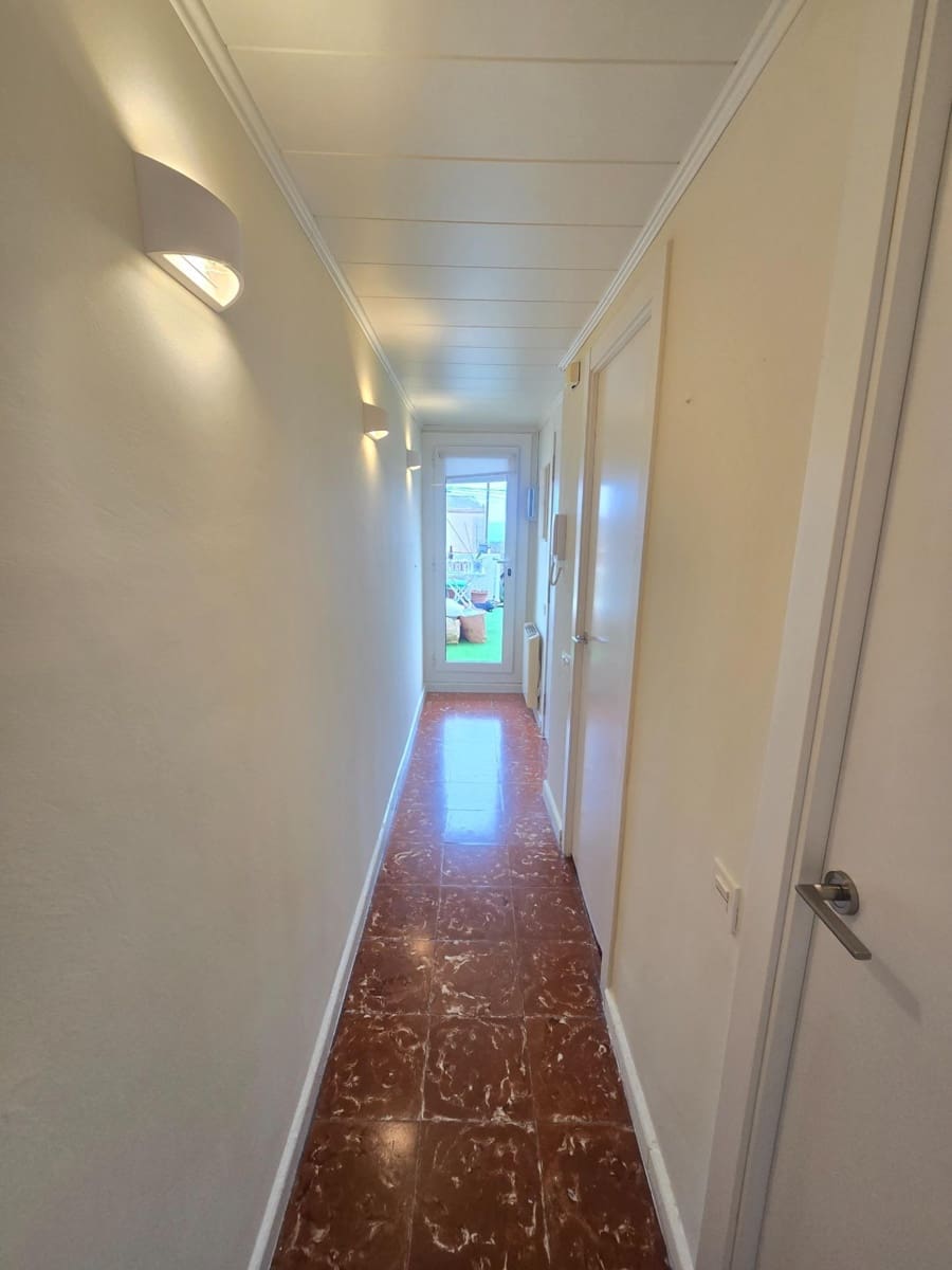2 slaapkamer Flat te huur in El Masnou - € 940 (Ref: 10072623)