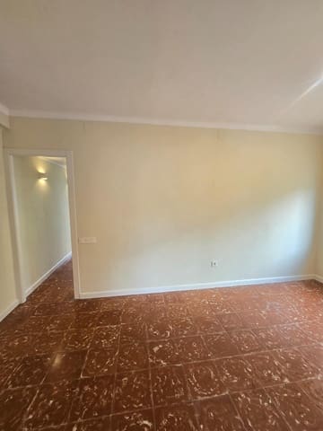 2 soveværelse Lejlighed til leje i El Masnou - € 940 (Ref: 10072623)