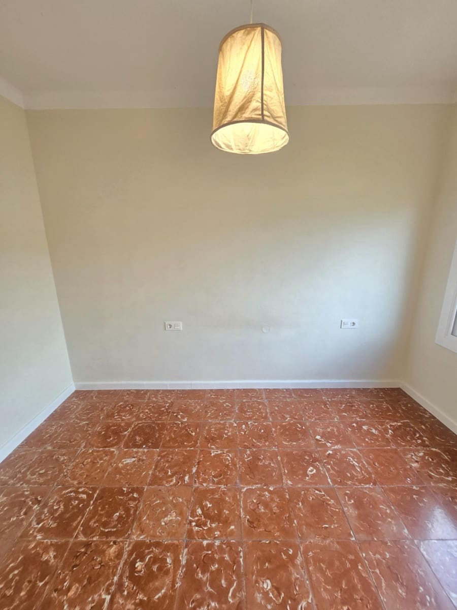 2 slaapkamer Flat te huur in El Masnou - € 940 (Ref: 10072623)