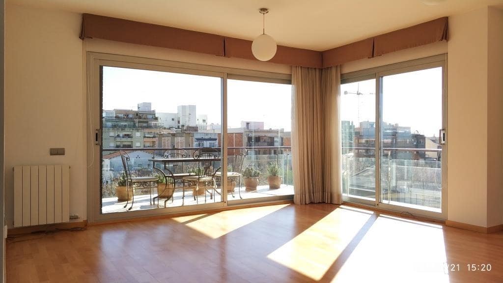 3 sypialnia Apartament do wynajęcia w El Masnou z garażem - 1 944 € (Ref: 10098348)