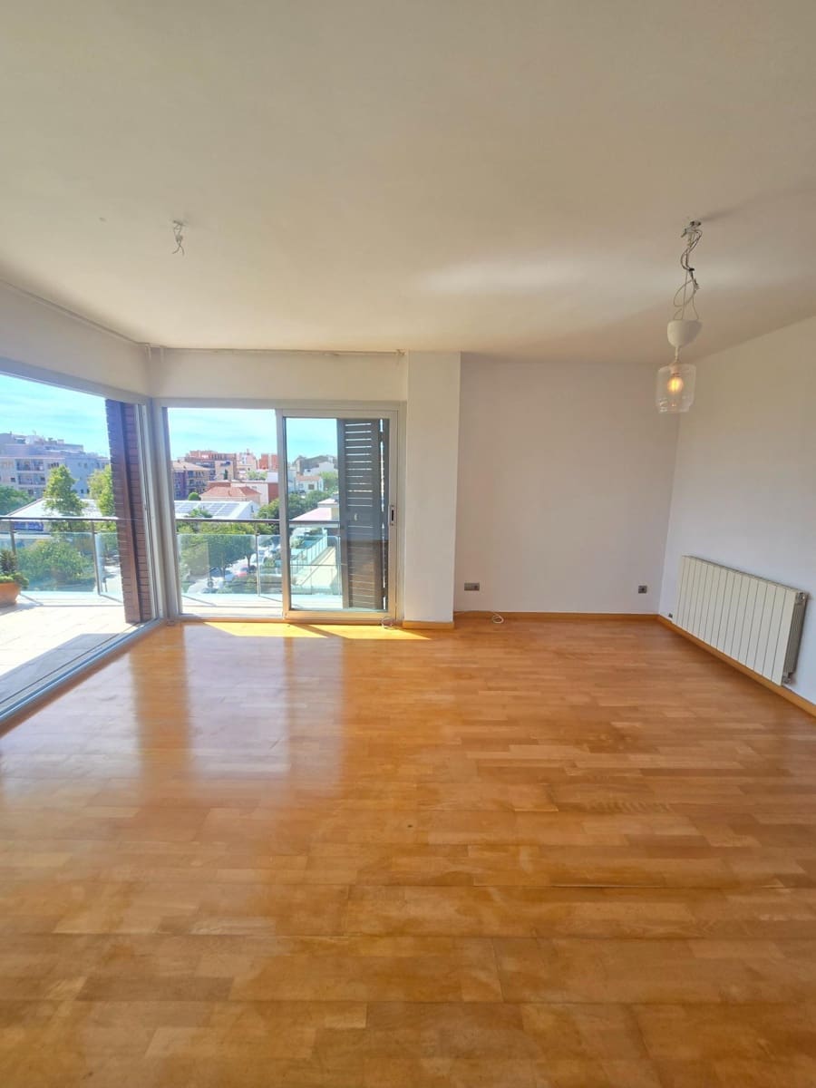 3 sypialnia Apartament do wynajęcia w El Masnou z garażem - 1 944 € (Ref: 10098348)