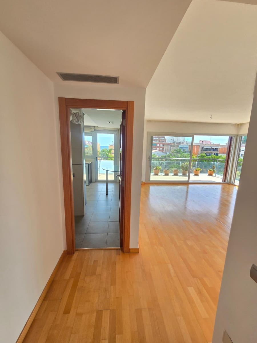 3 sypialnia Apartament do wynajęcia w El Masnou z garażem - 1 944 € (Ref: 10098348)