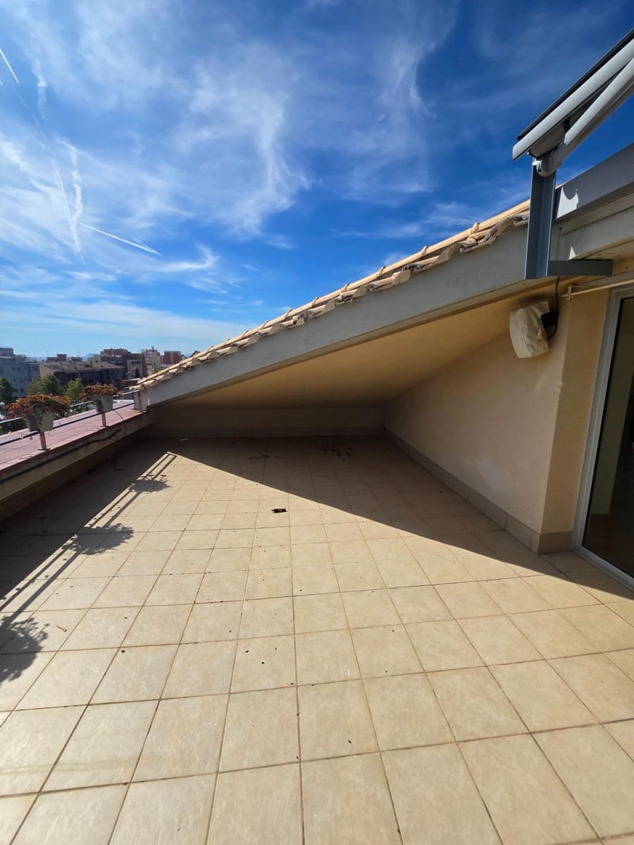 3 sypialnia Apartament do wynajęcia w El Masnou z garażem - 1 944 € (Ref: 10098348)