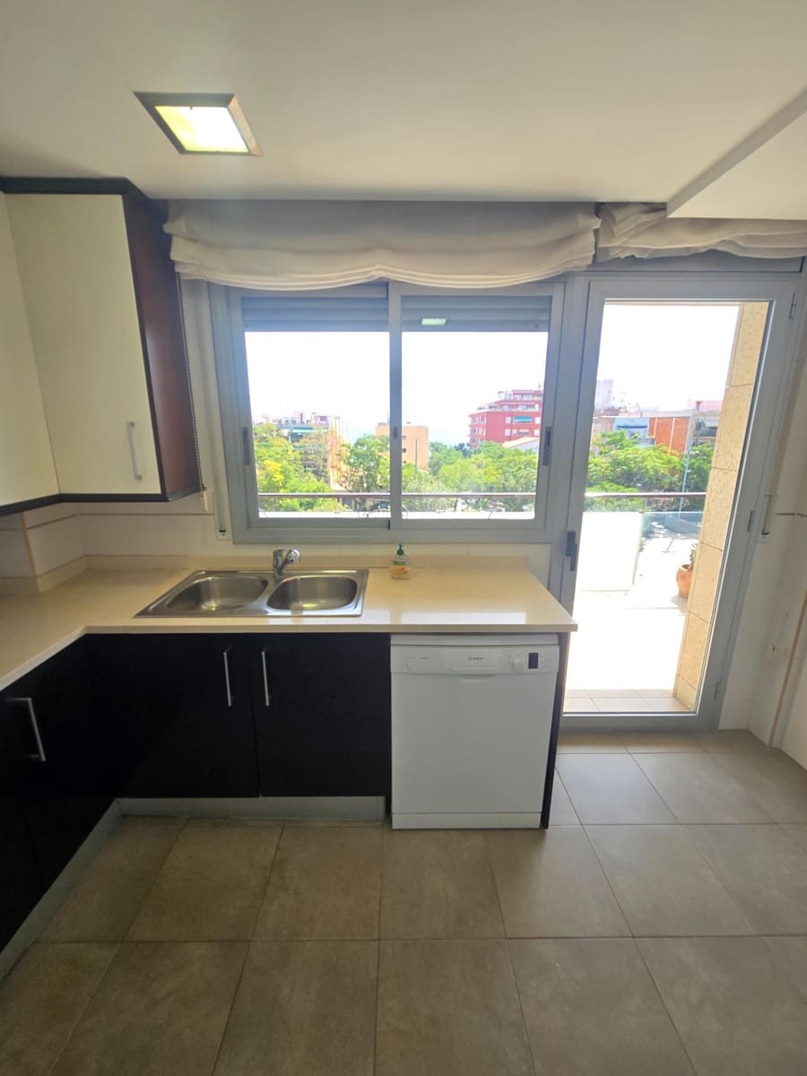 3 sypialnia Apartament do wynajęcia w El Masnou z garażem - 1 944 € (Ref: 10098348)