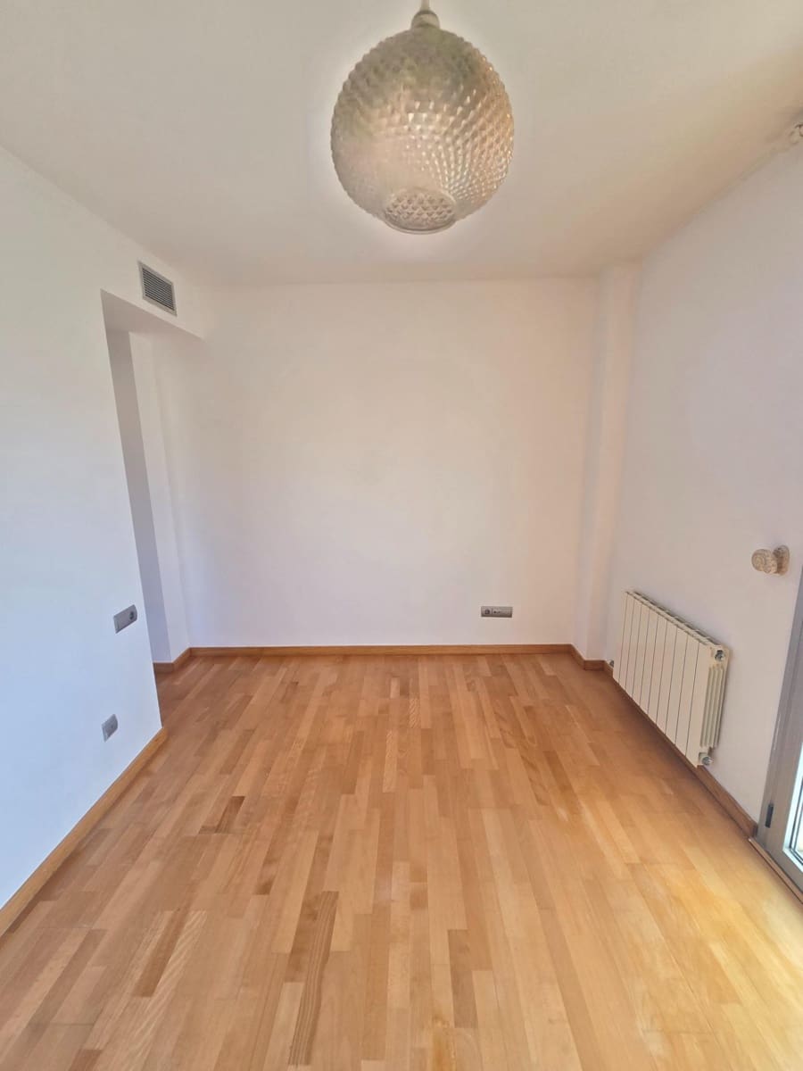 3 sypialnia Apartament do wynajęcia w El Masnou z garażem - 1 944 € (Ref: 10098348)