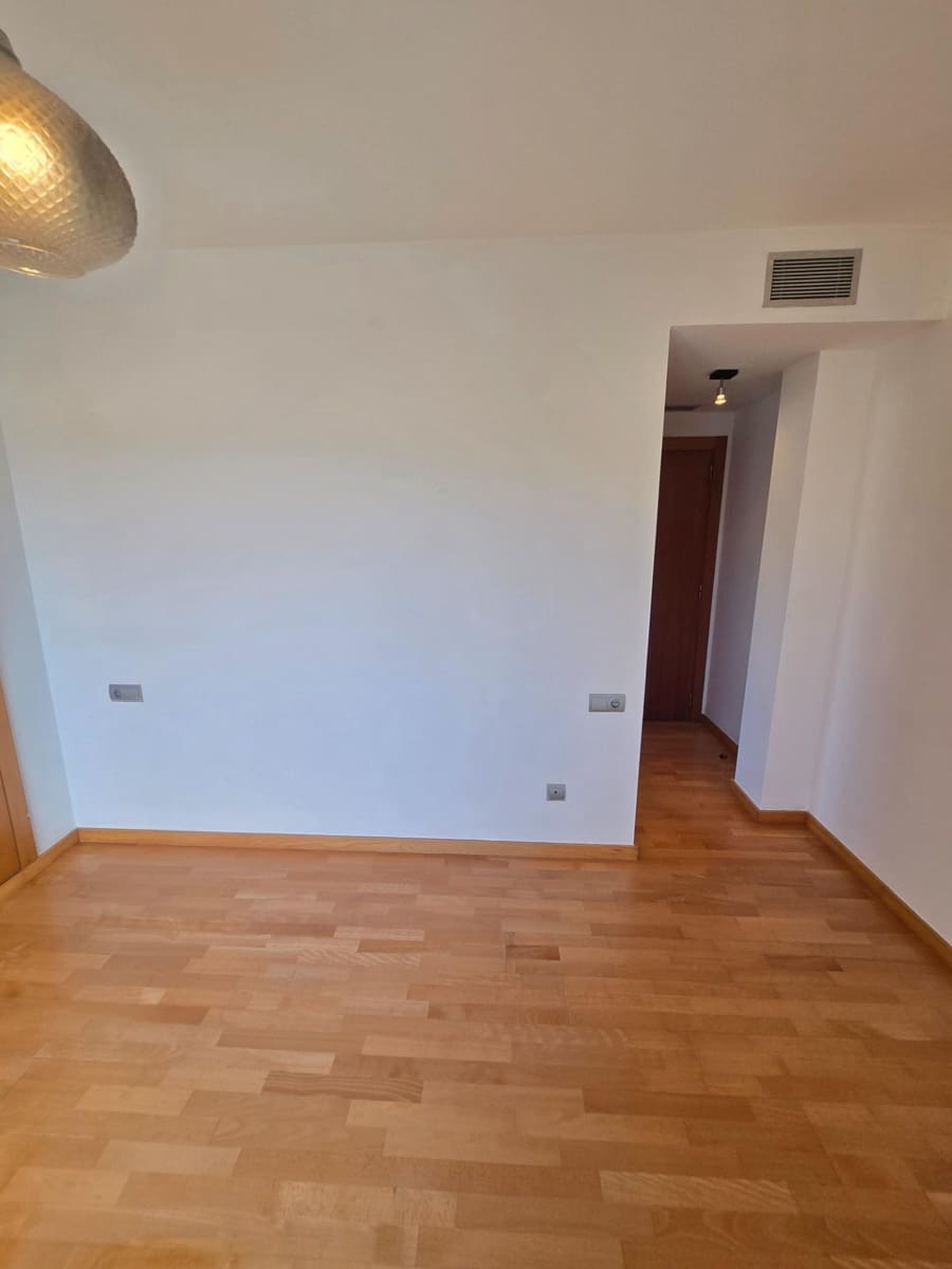 3 sypialnia Apartament do wynajęcia w El Masnou z garażem - 1 944 € (Ref: 10098348)