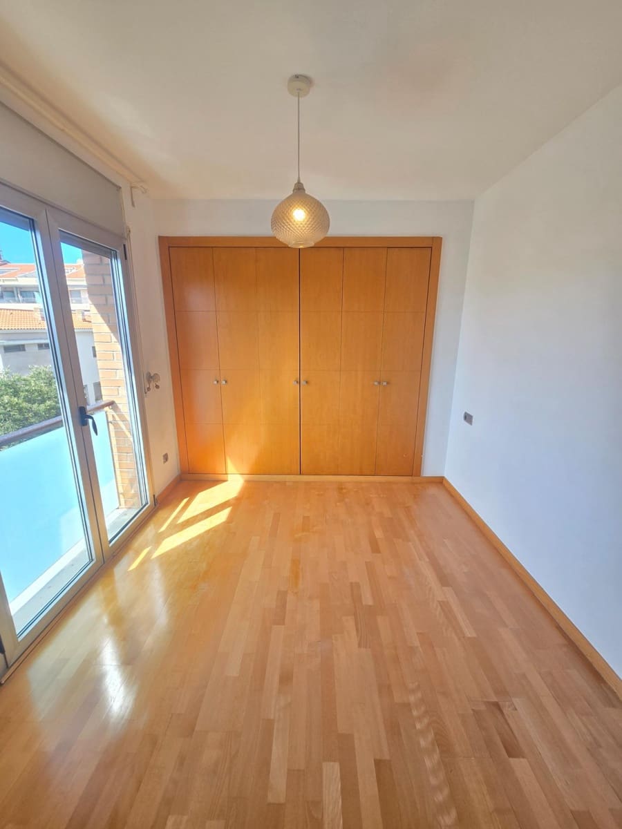 3 sypialnia Apartament do wynajęcia w El Masnou z garażem - 1 944 € (Ref: 10098348)