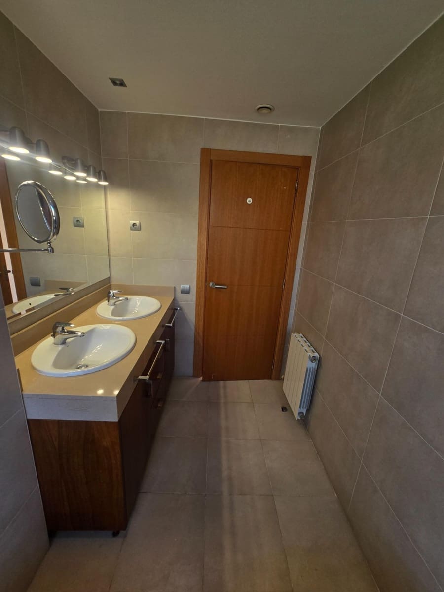 3 sypialnia Apartament do wynajęcia w El Masnou z garażem - 1 944 € (Ref: 10098348)