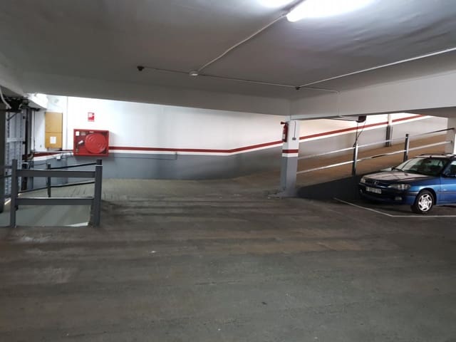 Garaż do wynajęcia w Sant Andreu de Palomar, Miasto Barcelona - 140 € (Ref: 6498354)