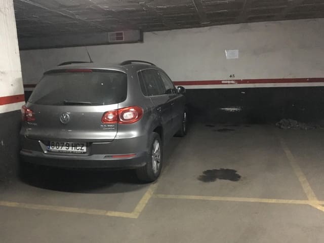 Autotalli vuokrattavana paikassa El Masnou - 134 € (Ref: 6498380)