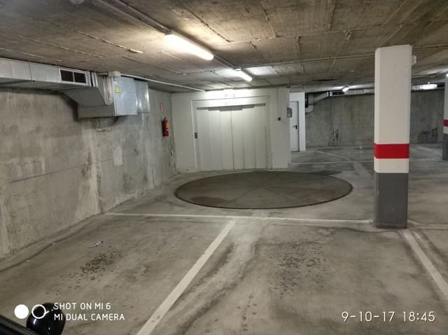 Autotalli vuokrattavana paikassa El Masnou - 100 € (Ref: 7433850)