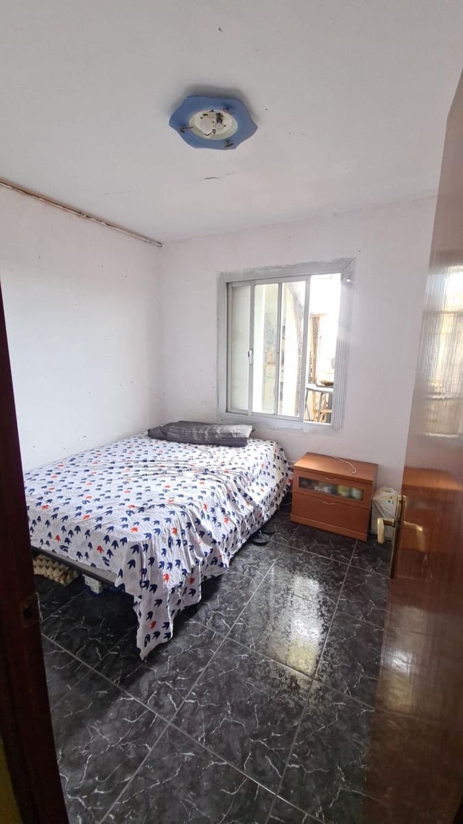 3 soverom Penthouse til salgs i L'Hospitalet de Llobregat - € 211 000 (Ref: 7433860)