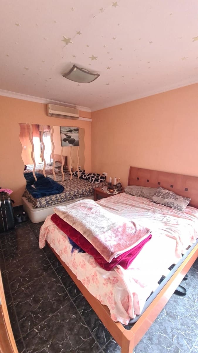 3 soverom Penthouse til salgs i L'Hospitalet de Llobregat - € 211 000 (Ref: 7433860)