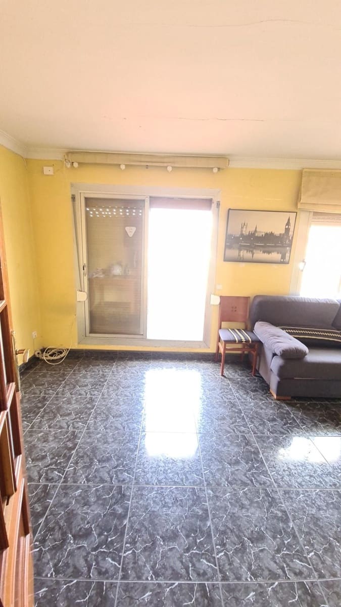 3 soverom Penthouse til salgs i L'Hospitalet de Llobregat - € 211 000 (Ref: 7433860)