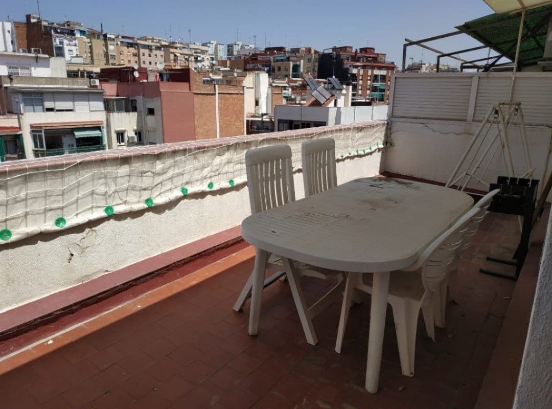 3 soverom Penthouse til salgs i L'Hospitalet de Llobregat - € 211 000 (Ref: 7433860)