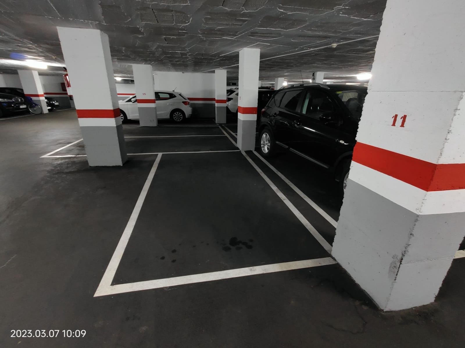 Garaje en Barcelona ciudad en alquiler - 100 € (Ref: 7433873)