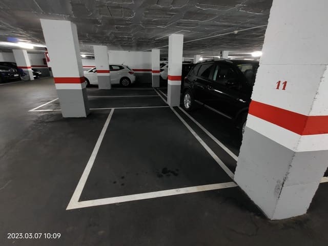 Garaje en La Nova Esquerra de L'Eixample, Barcelona ciudad en alquiler - 100 € (Ref: 7433873)