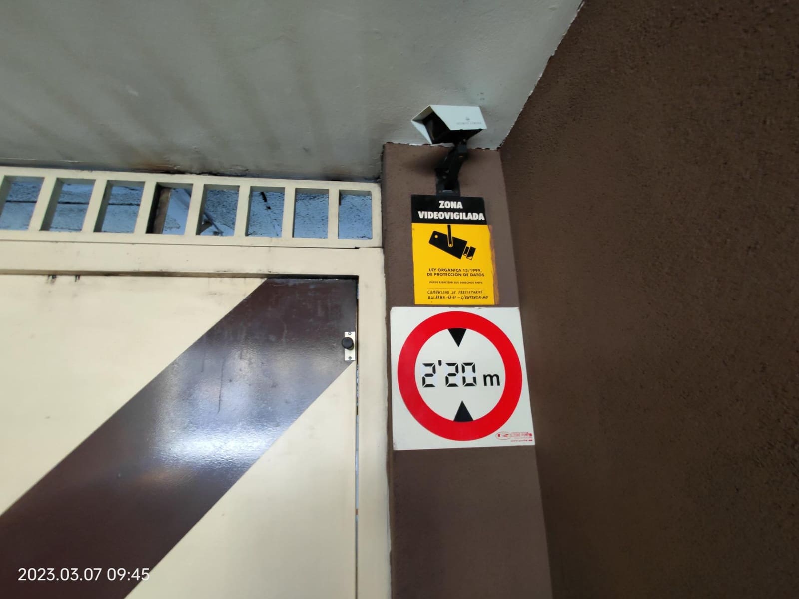 Garaje en Barcelona ciudad en alquiler - 100 € (Ref: 7433873)