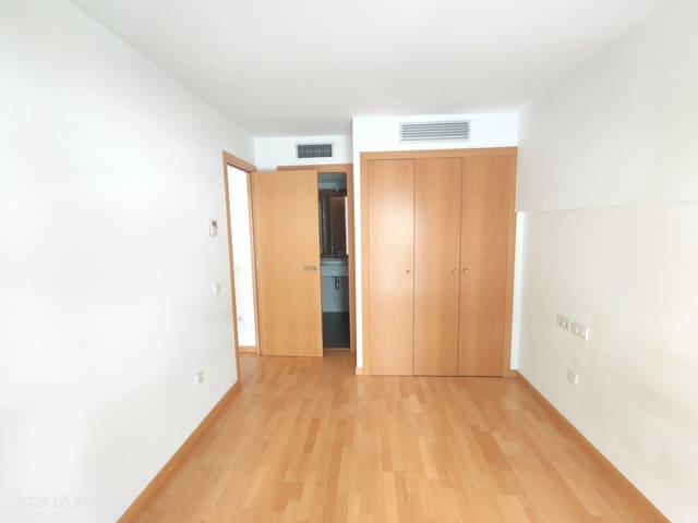 2 slaapkamer Flat te huur in El Masnou - € 996 (Ref: 8352213)