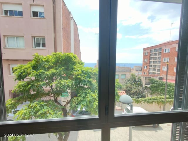 2 quarto Apartamento para arrendar em El Masnou - 996 € (Ref: 8352213)